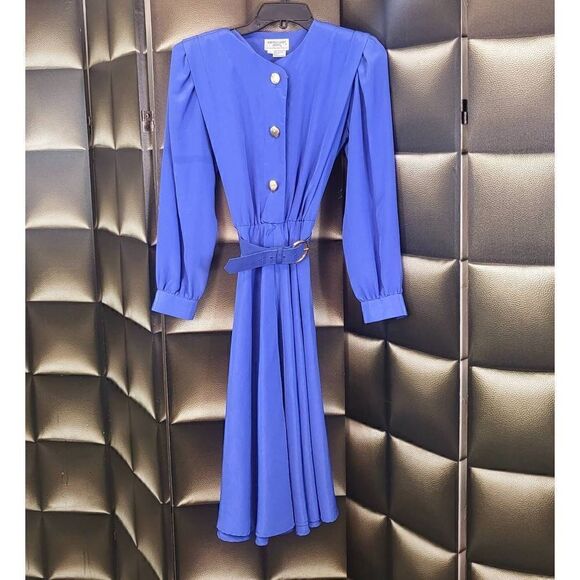 Andrea Gayle secretary dress - Picture 4 of 5